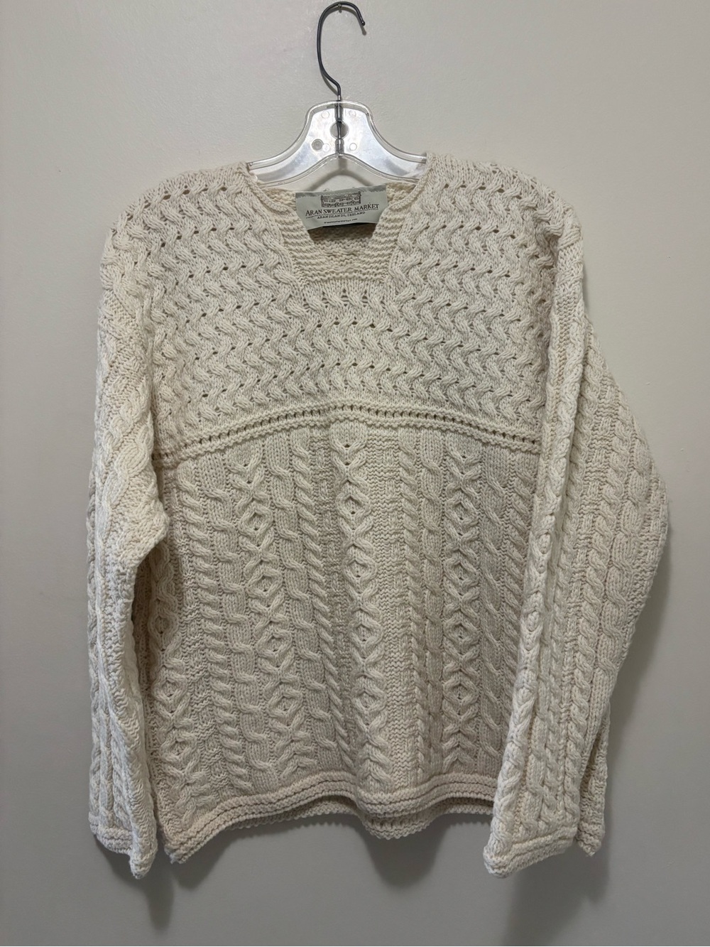 Aran Sweater Market 100% Merino Wool Irish Cable Knit Sweater (Cream)